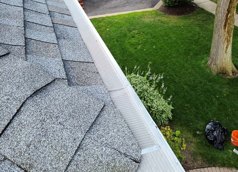 10 reasons to clean your gutters