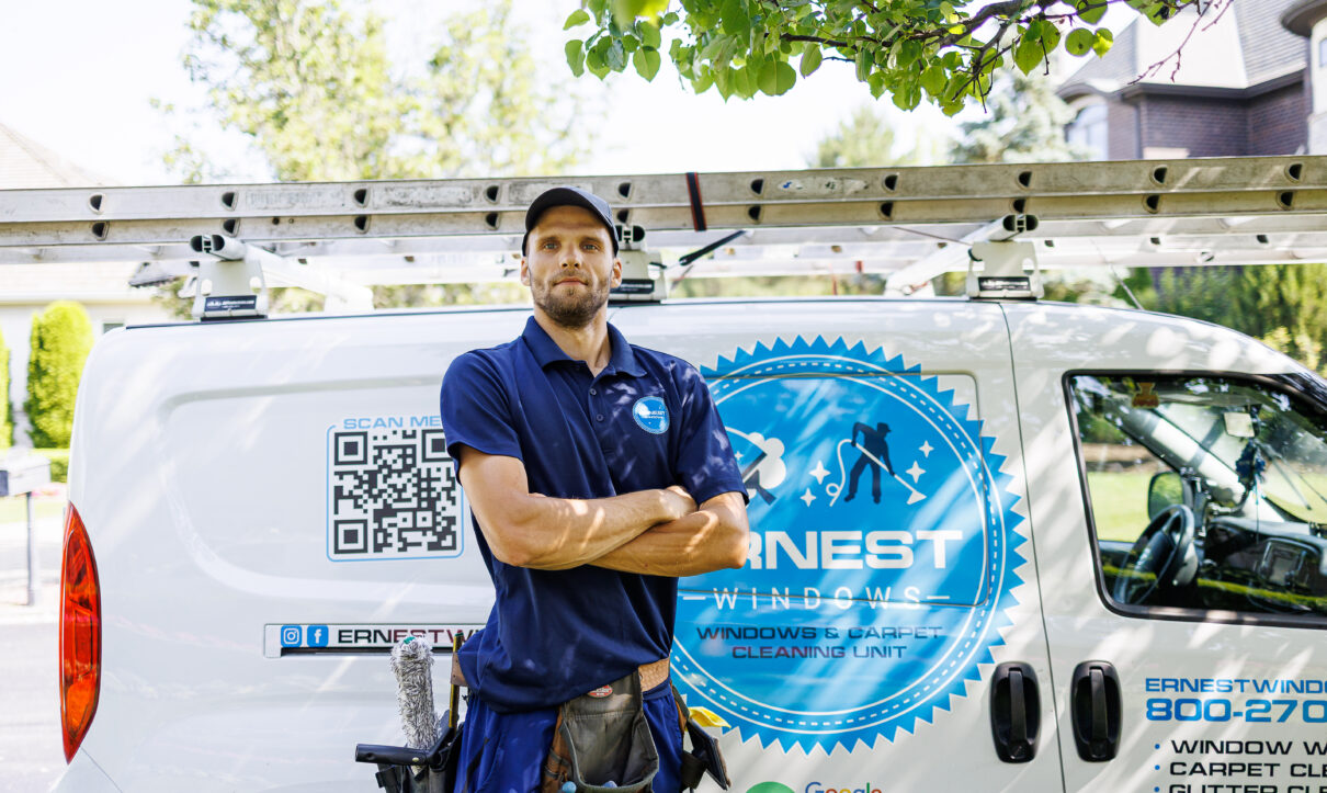 window cleaning Naperville IL professional service