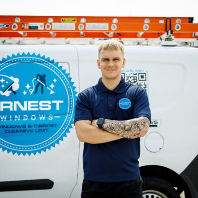 Window cleaning done in Saint Charles by Ernest team