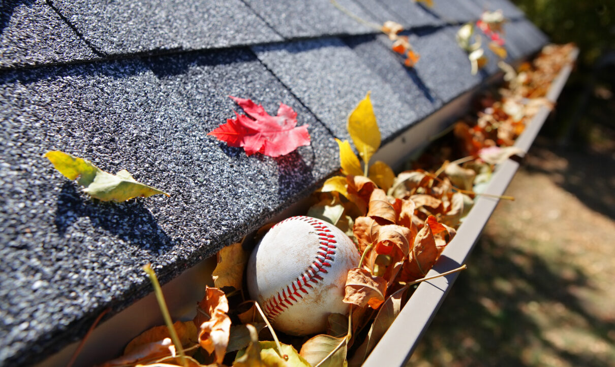 Best ways to clean gutter