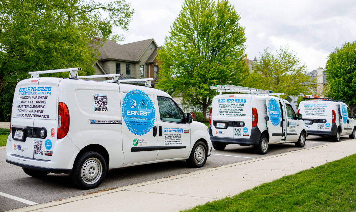 Gutter cleaning in Bartlett done by Ernest team,servig Chicago since 2004